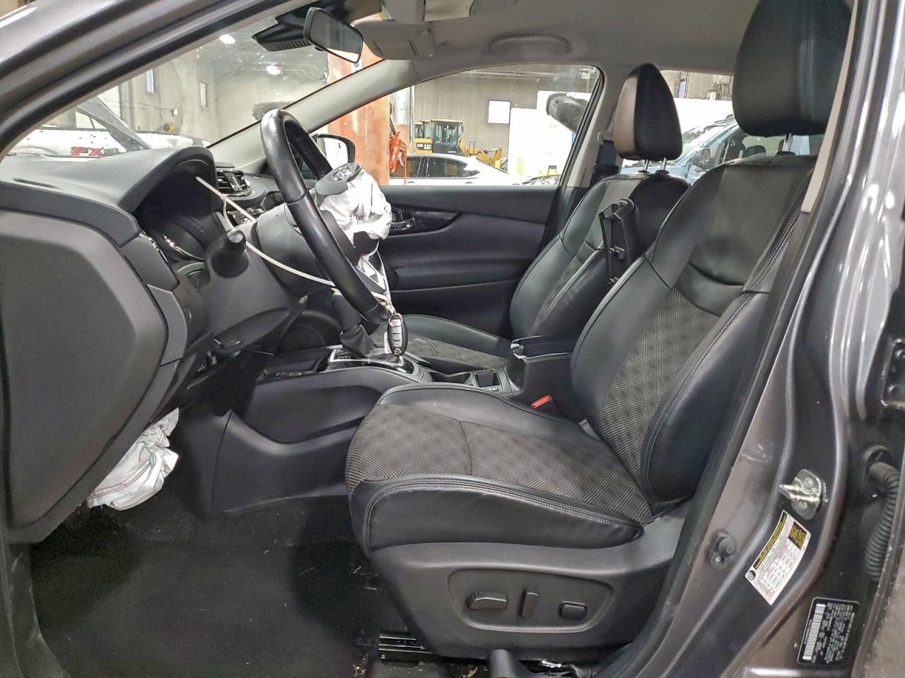 2022 Nissan Rogue Sport sv