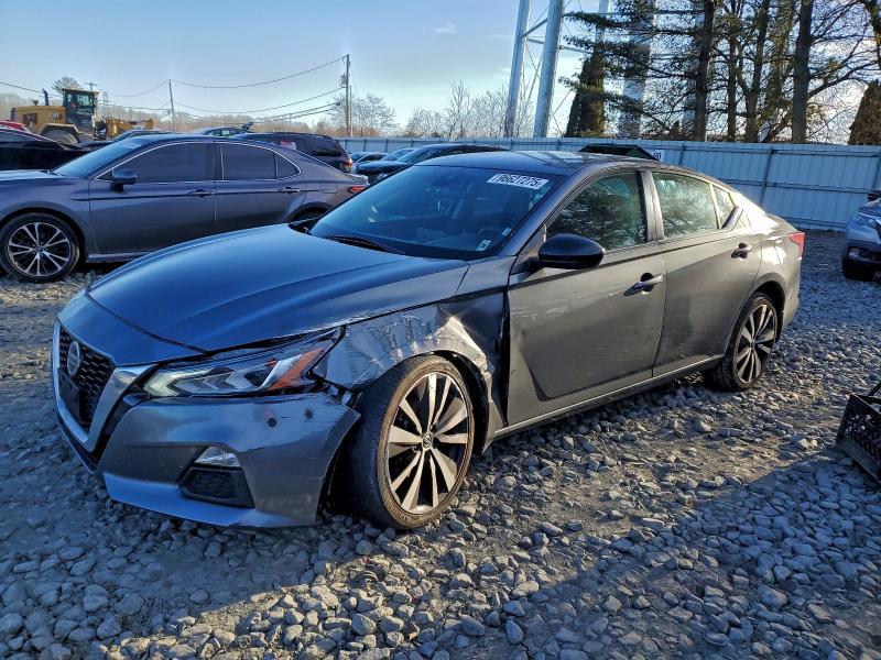 2021 Nissan Altima sr