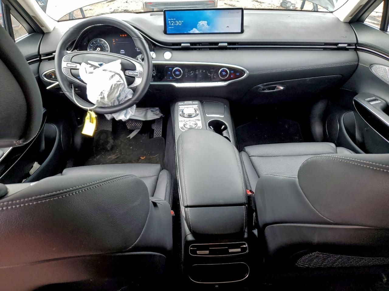 2025 Genesis Gv70 Base