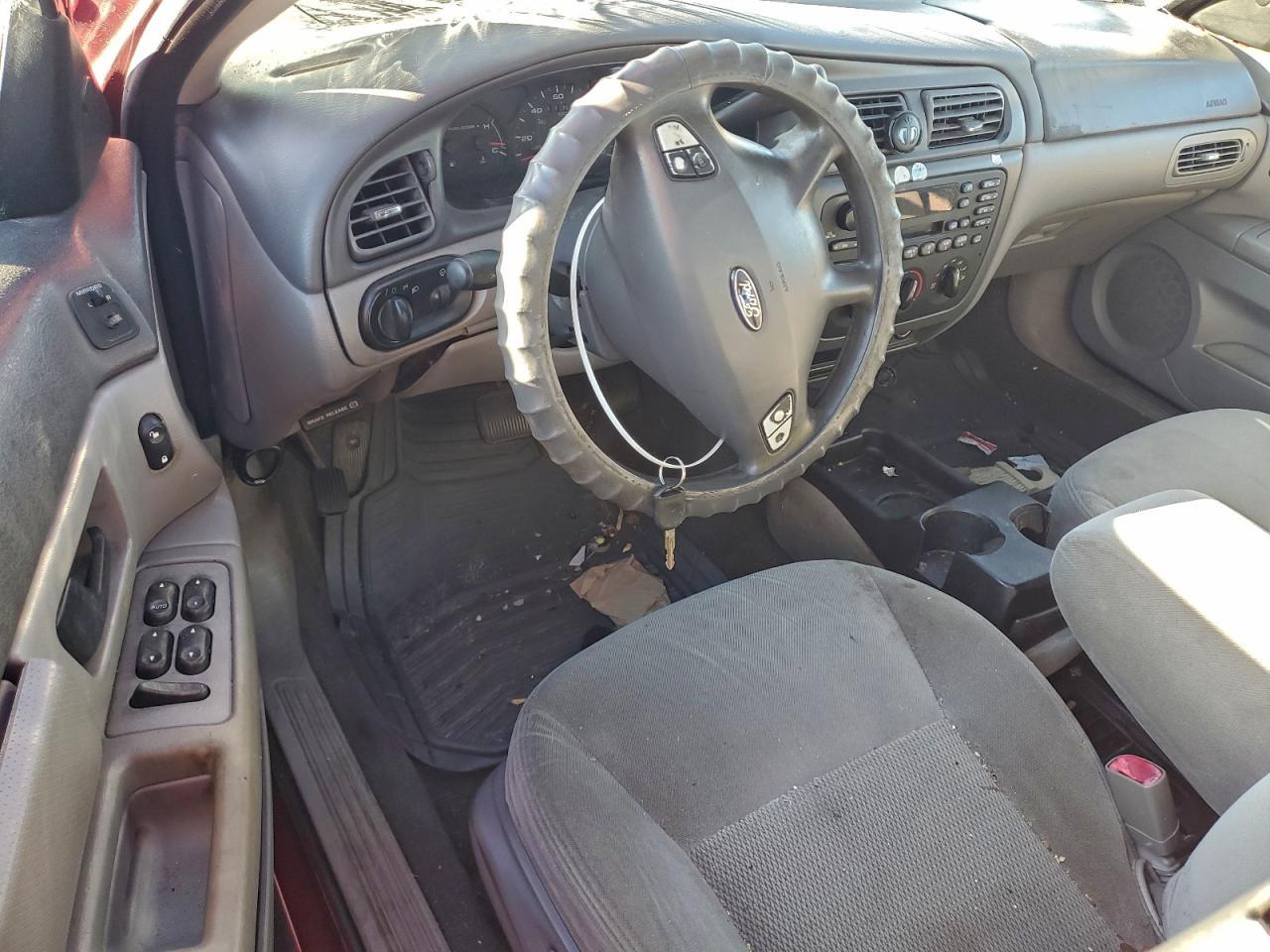 2003 Ford Taurus se