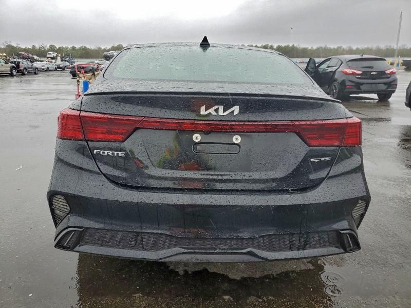 2024 KIA Forte gt Line