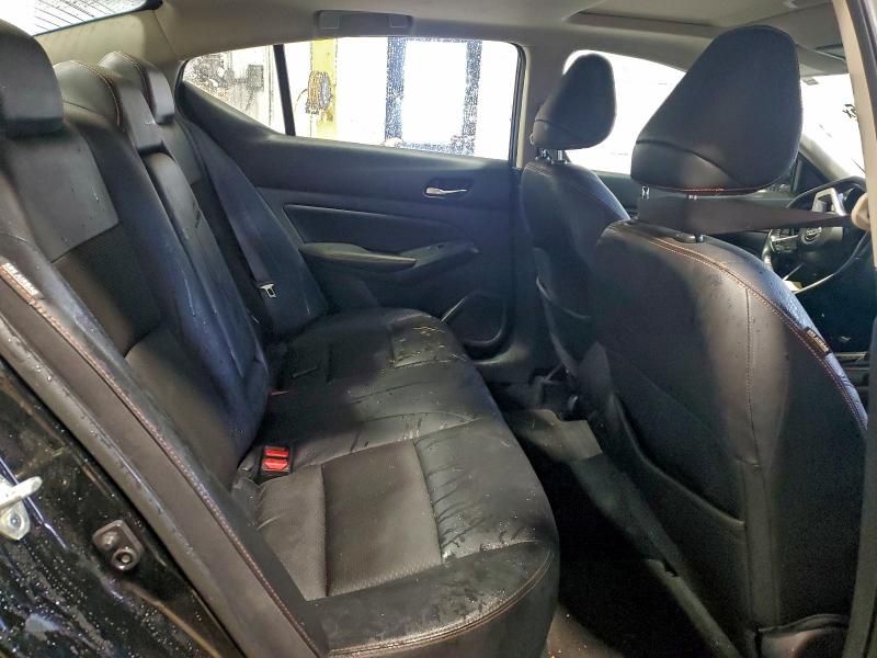 2020 Nissan Altima sr