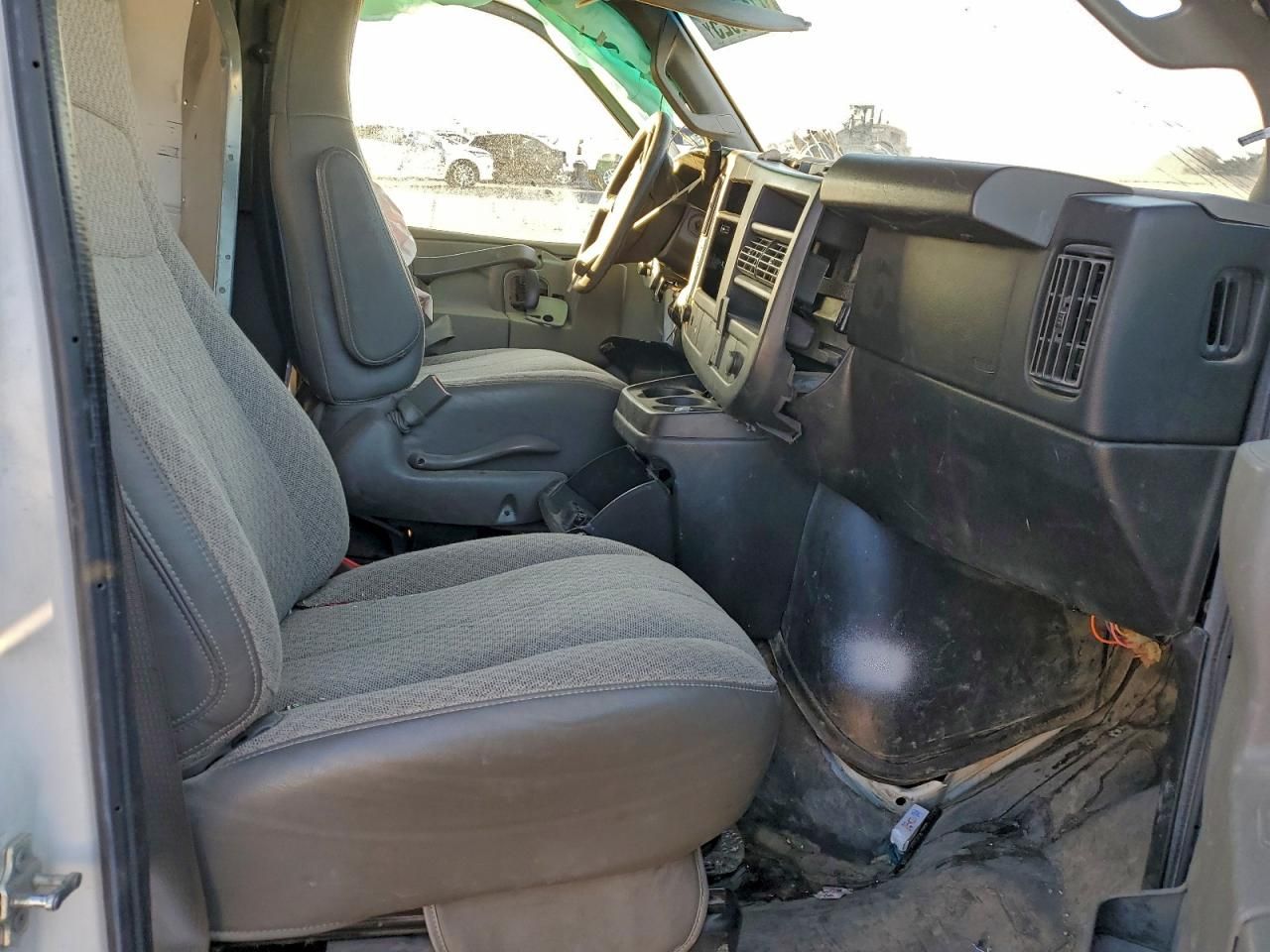 2017 GMC Savana G2500 Delivery Van