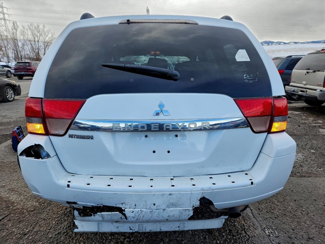 2011 Mitsubishi Endeavor ls