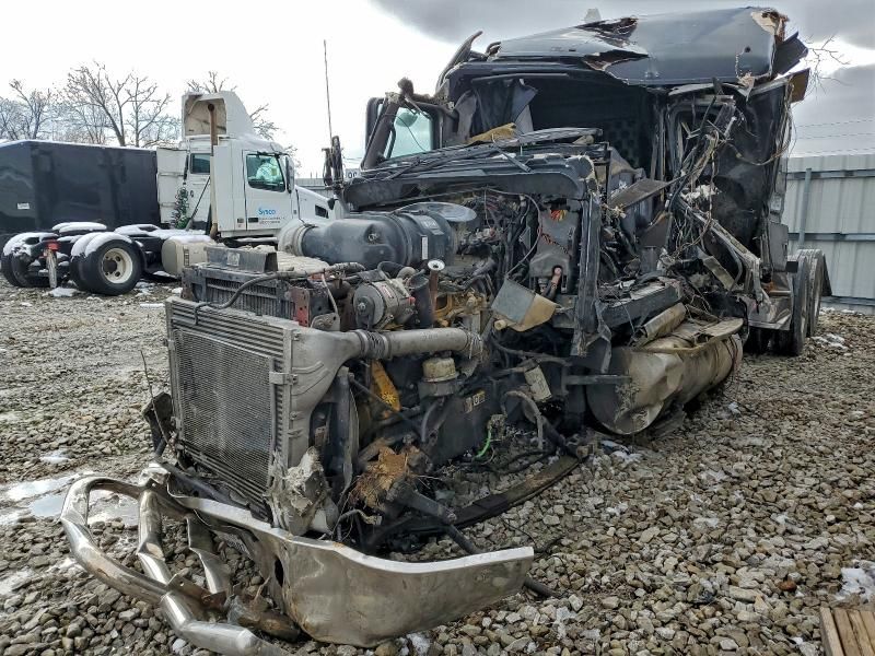 2009 Kenworth T600 Semi Truck