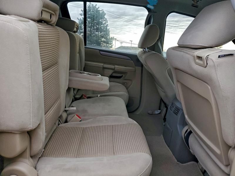 2012 Nissan Armada sv