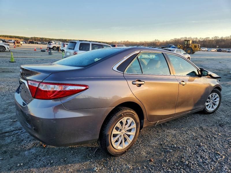 2015 Toyota Camry le