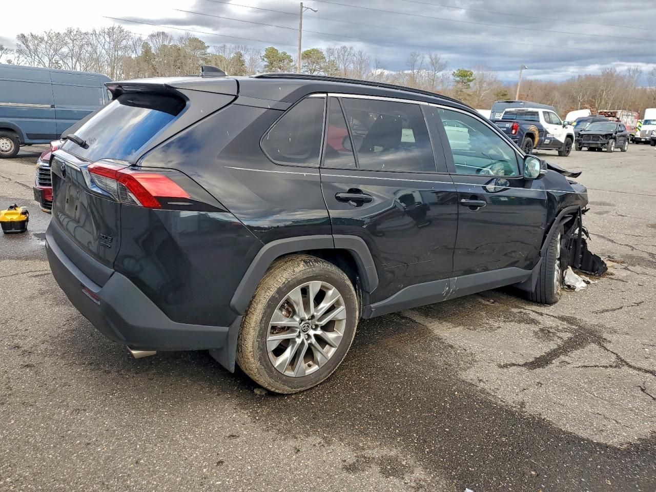 2024 Toyota Rav4 xle Premium