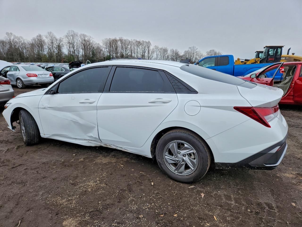 2025 Hyundai Elantra se