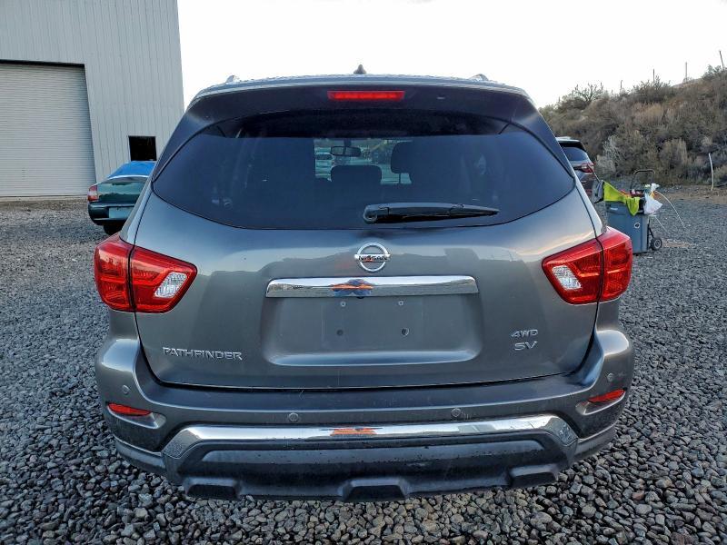 2018 Nissan Pathfinder s