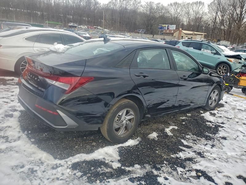 2024 Hyundai Elantra se