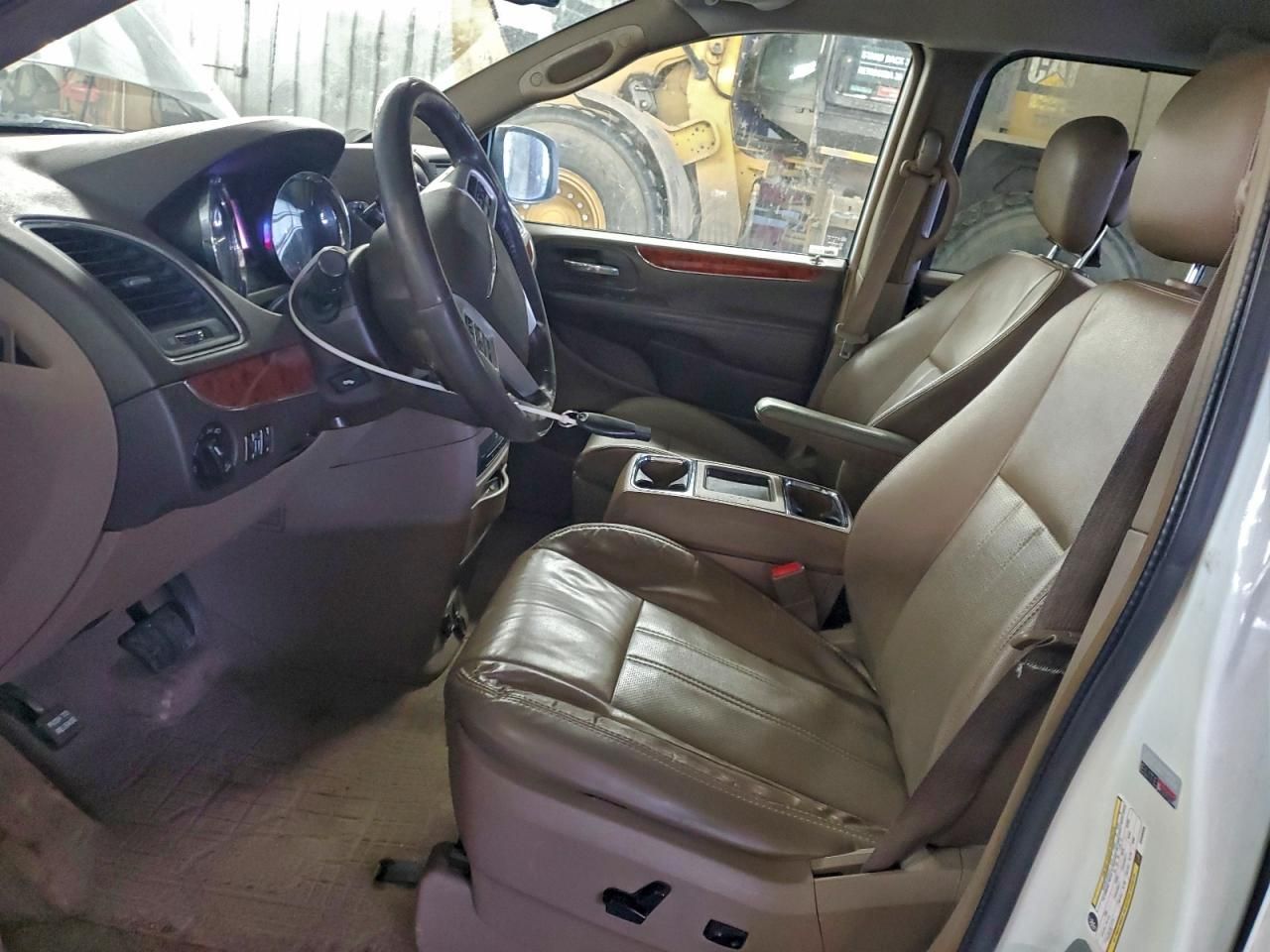 2014 Chrysler Town & Country Touring l