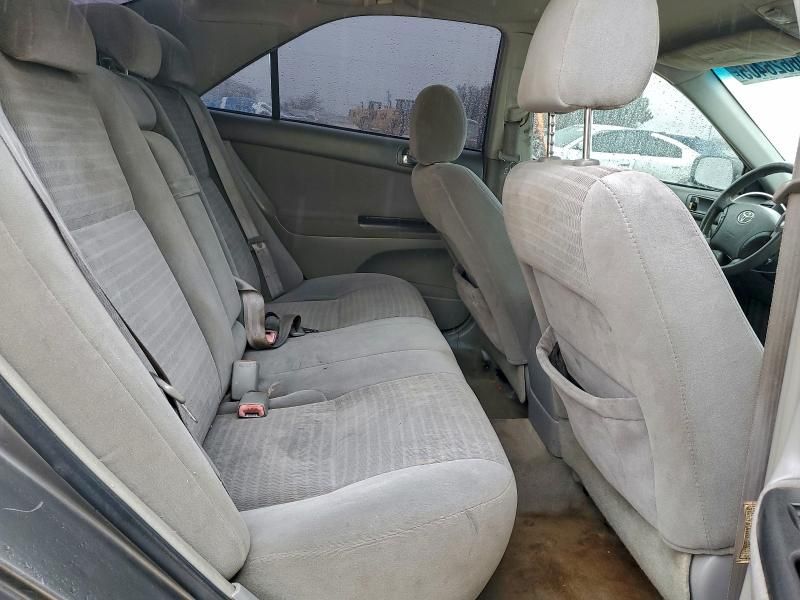 2005 Toyota Camry le