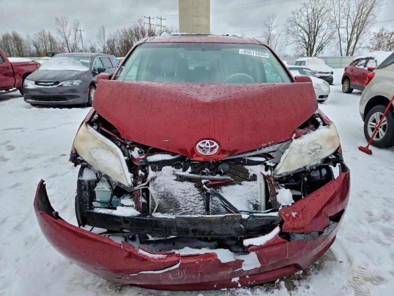 2012 Toyota Sienna xle