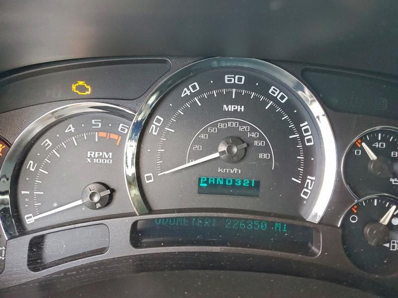 2005 Cadillac Escalade Luxury