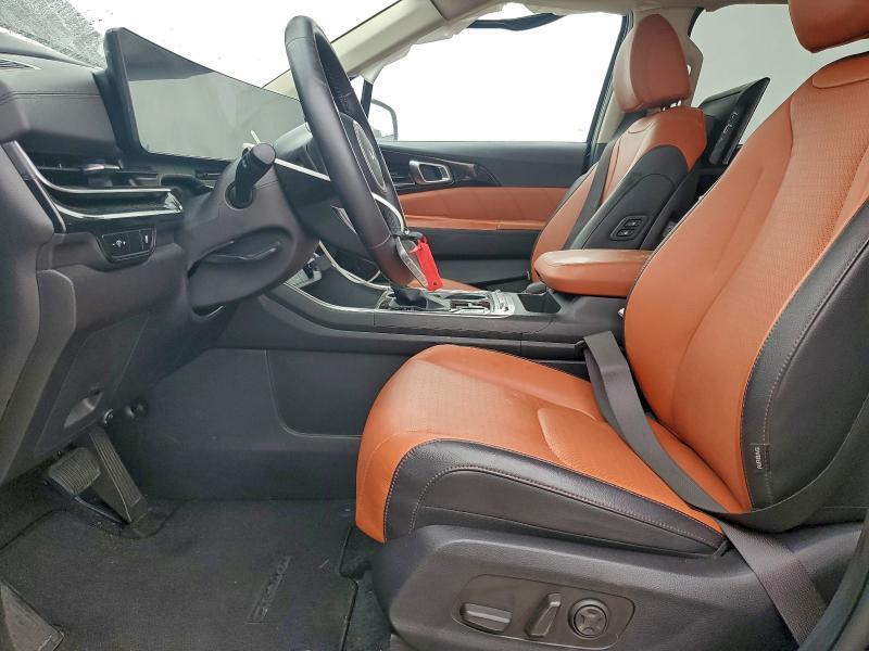 2025 KIA Carnival sx