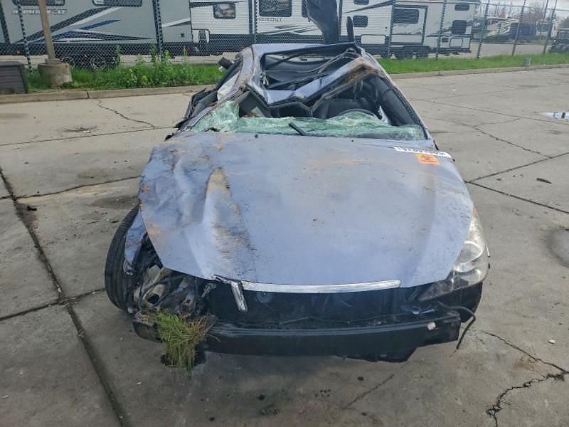 2004 Toyota Camry Solara se