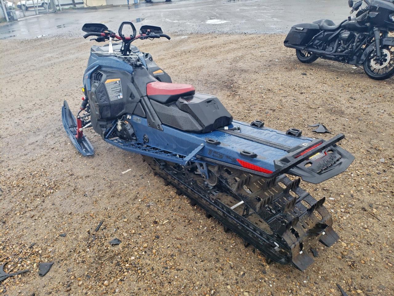 2025 Skidoo 2025 SKI-DOO Summit X Snowmobile