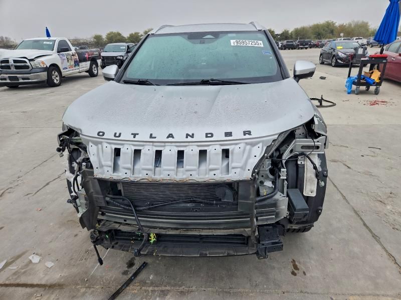 2022 Mitsubishi Outlander sel