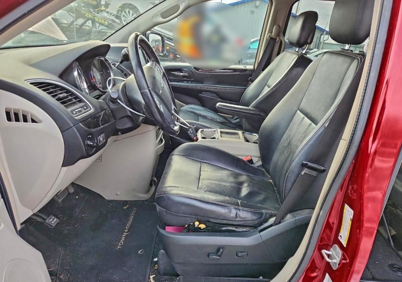 2012 Chrysler Town & Country Touring