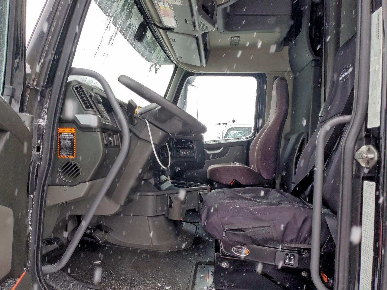 2020 Volvo VNL Semi Truck