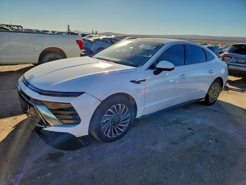 2025 Hyundai Sonata Hybrid