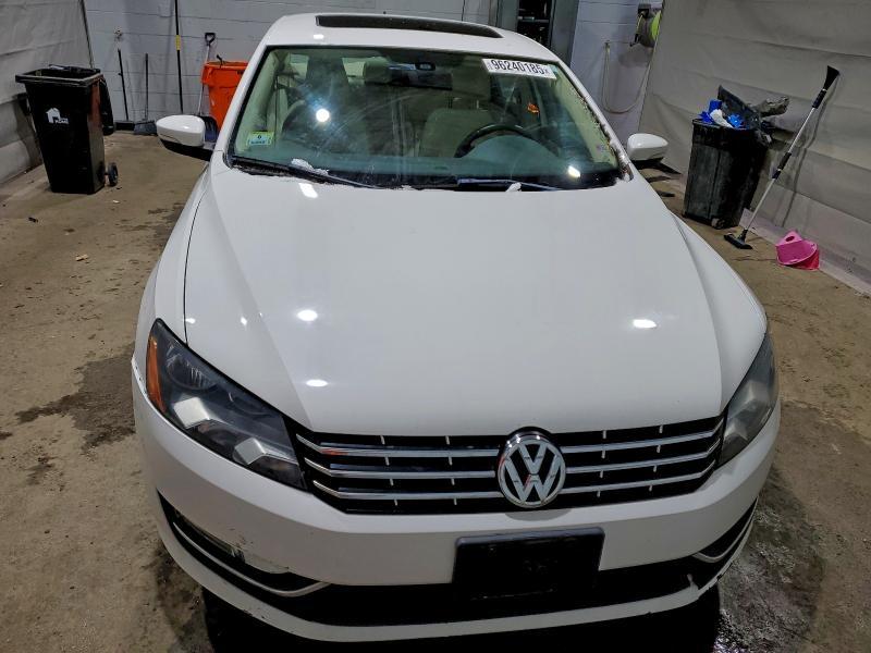 2013 Volkswagen Passat se