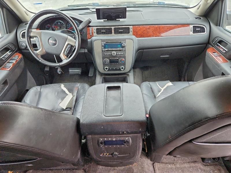 2010 GMC Yukon xl C1500 slt