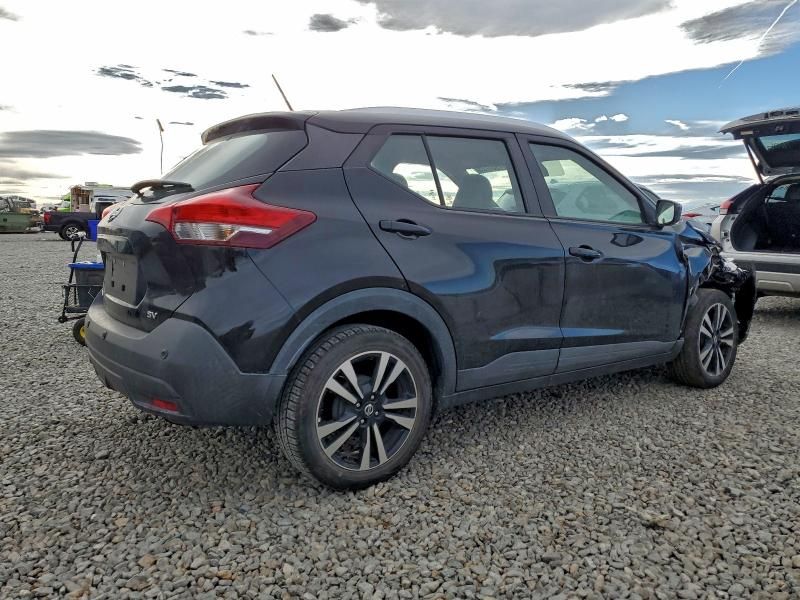 2020 Nissan Kicks sv