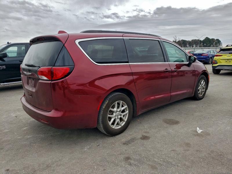 2020 Chrysler Voyager lxi