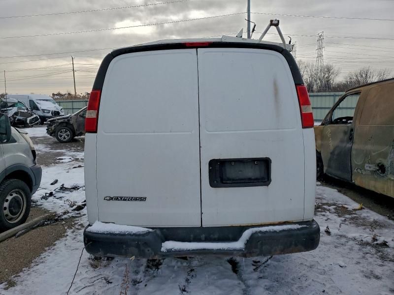2013 Chevrolet Express 2500 Delivery Van