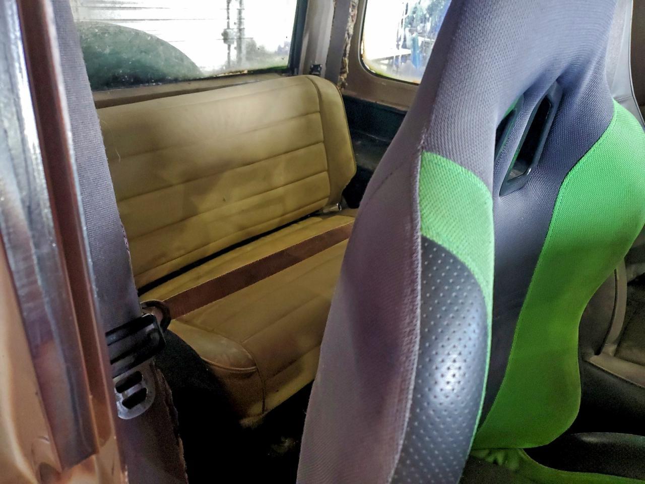 1995 Jeep Wrangler / yj Sahara