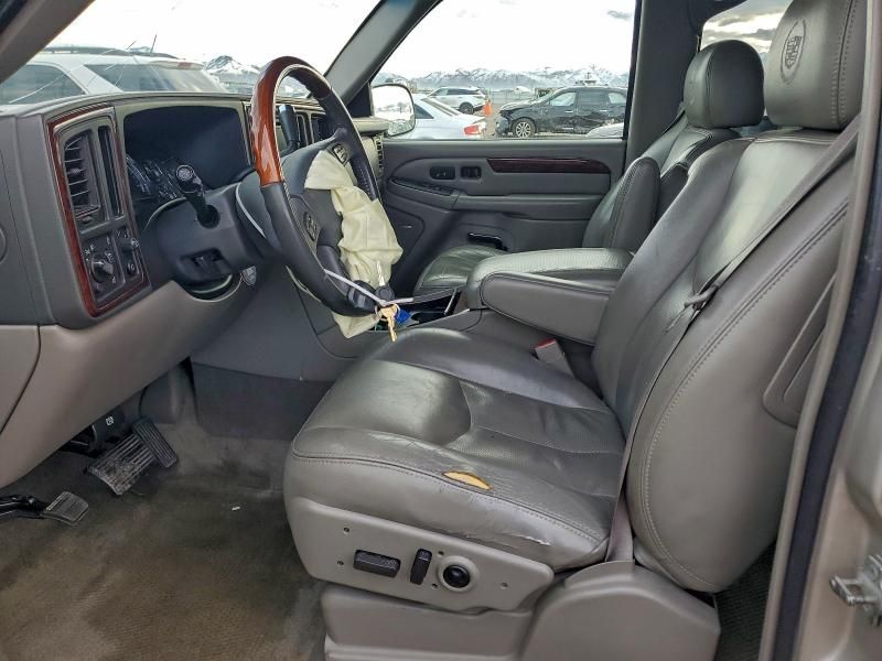 2005 Cadillac Escalade Luxury