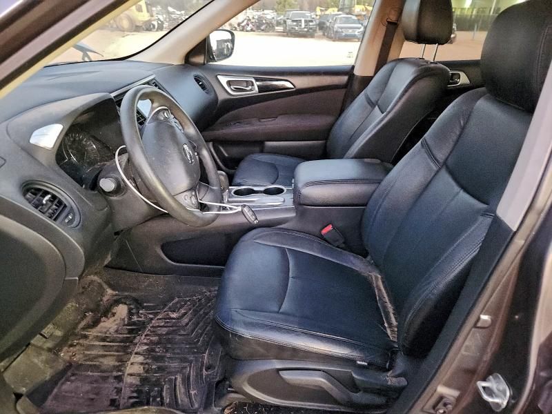 2017 Nissan Pathfinder s