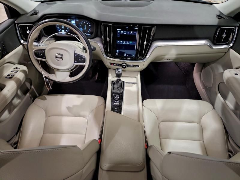 2020 Volvo S60 T5 Momentum