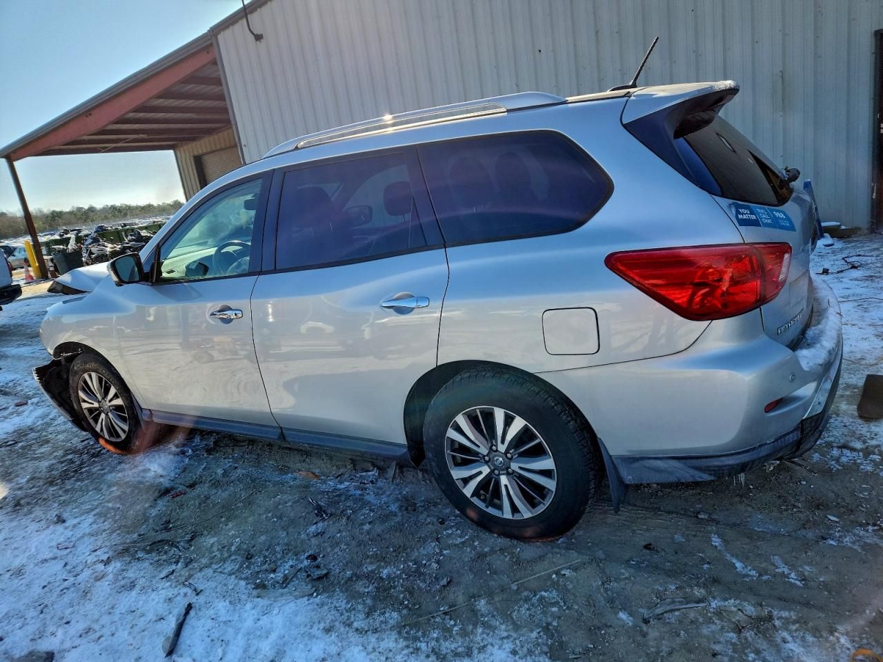 2017 Nissan Pathfinder s