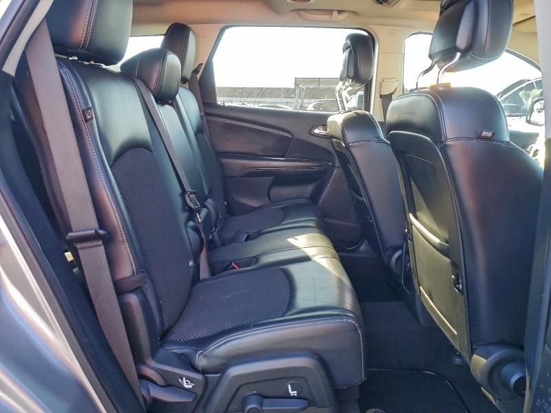 2020 Dodge Journey Crossroad