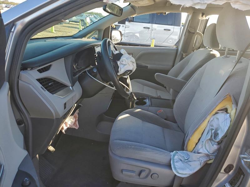 2018 Toyota Sienna le