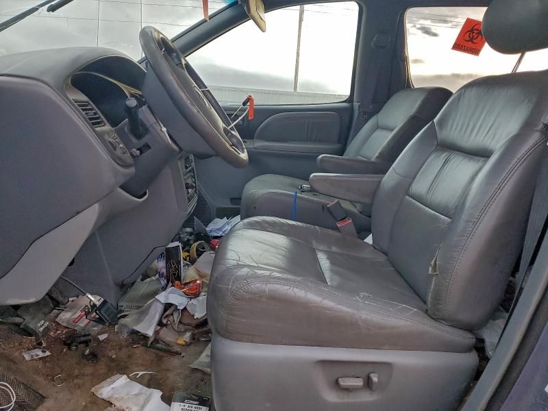 1999 Toyota Sienna le