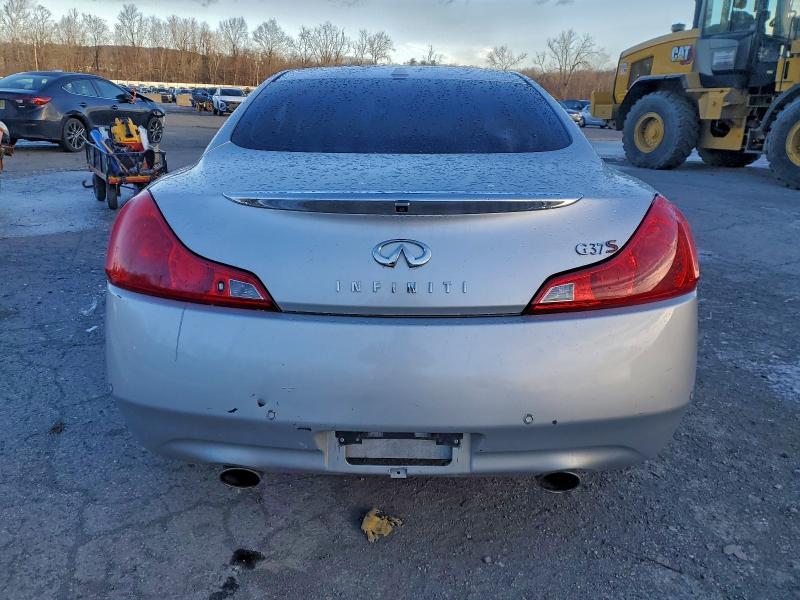 2011 Infinity G37