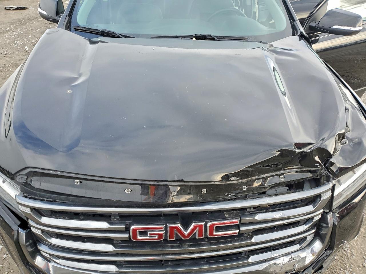 2020 GMC Acadia AT4