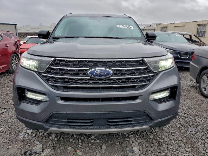 2023 Ford Explorer xlt