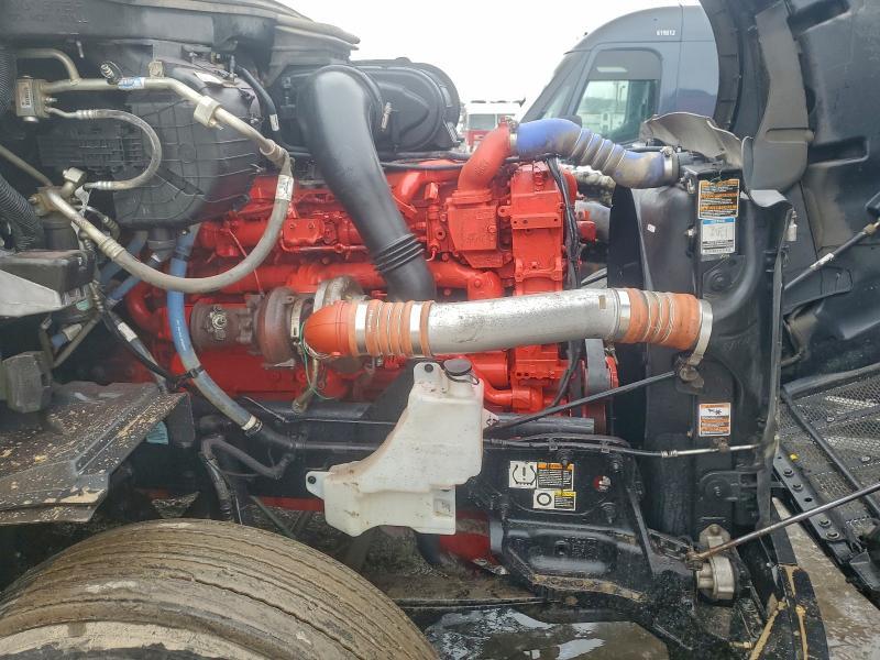 2023 Peterbilt 579 Semi Truck