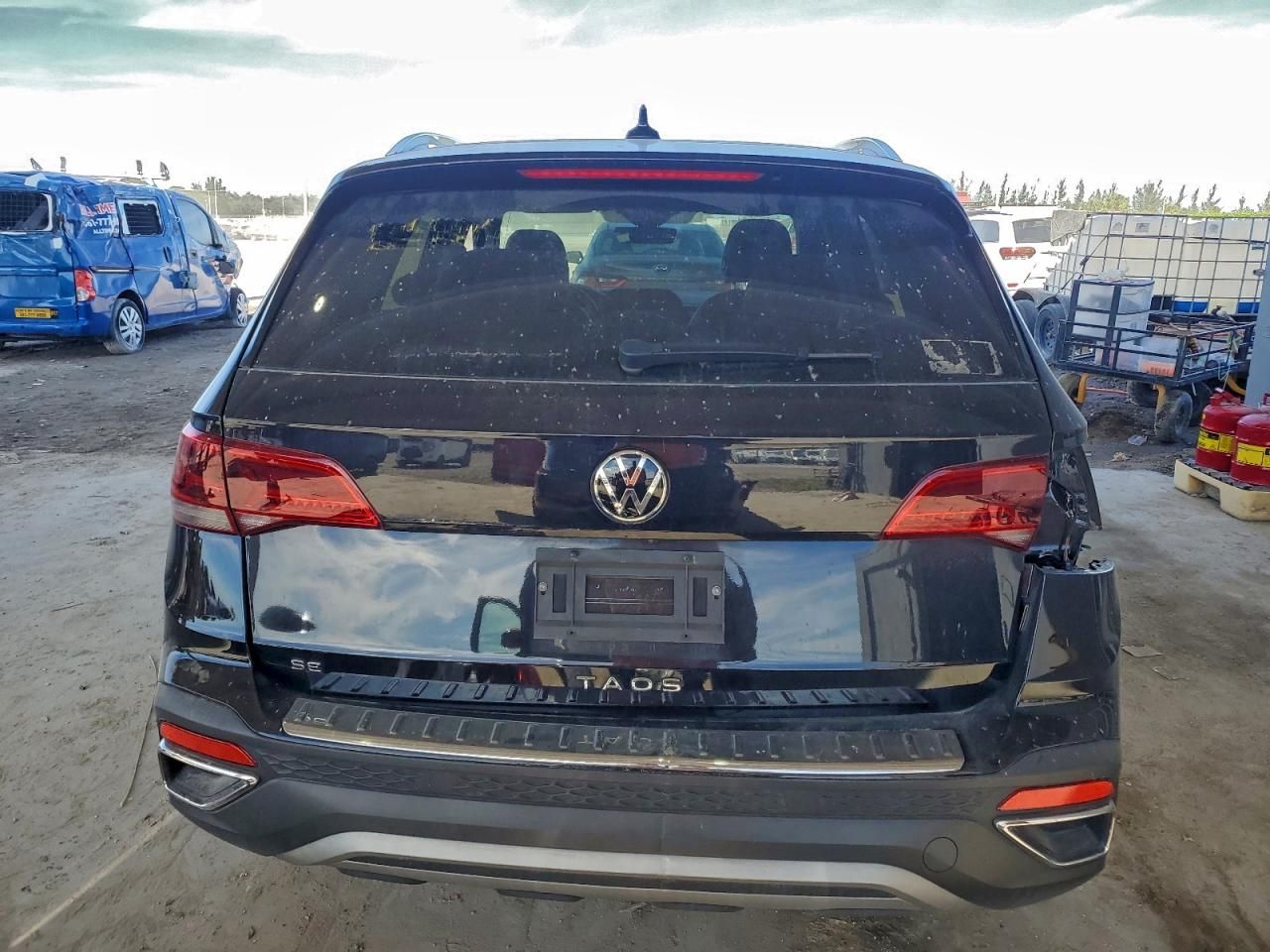 2023 Volkswagen Taos se