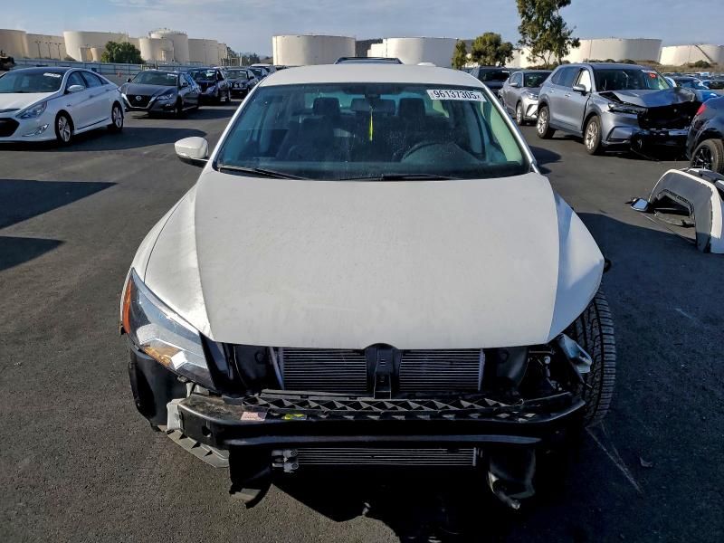 2014 Volkswagen Passat s