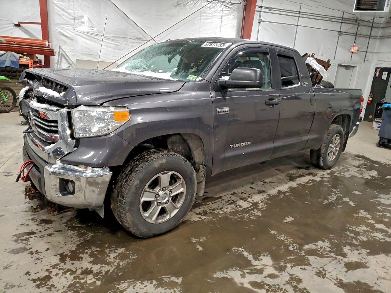 2017 Toyota Tundra Double Cab SR