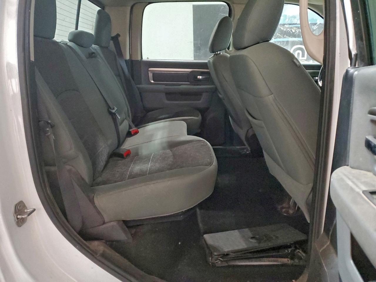 2015 Dodge RAM 1500 SLT