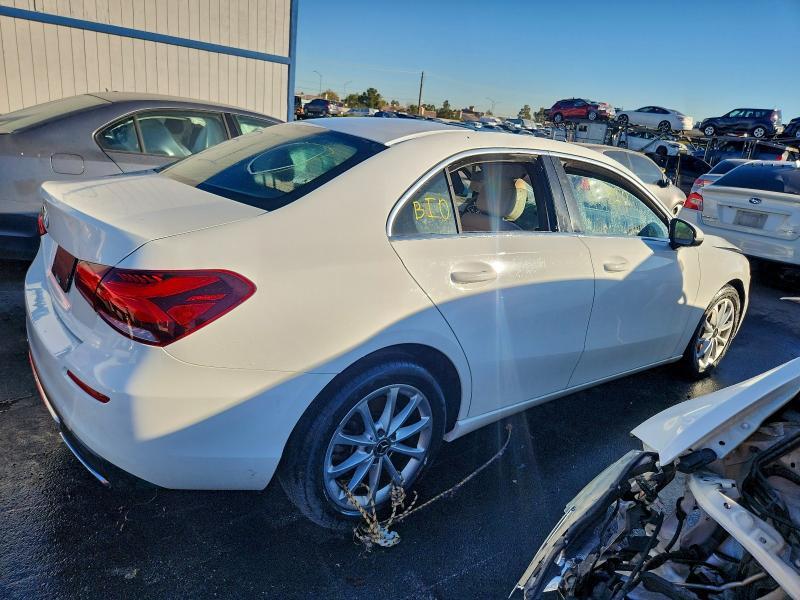 2019 Mercedes-Benz A 220