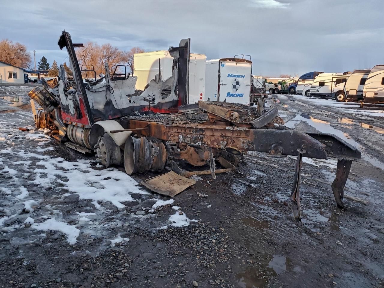 2000 Kenworth W900 Semi Truck