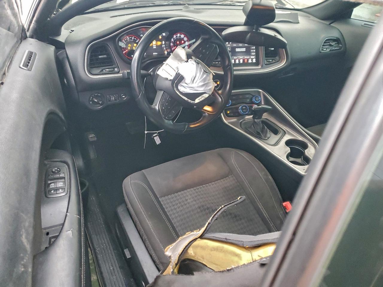 2020 Dodge Challenger sxt